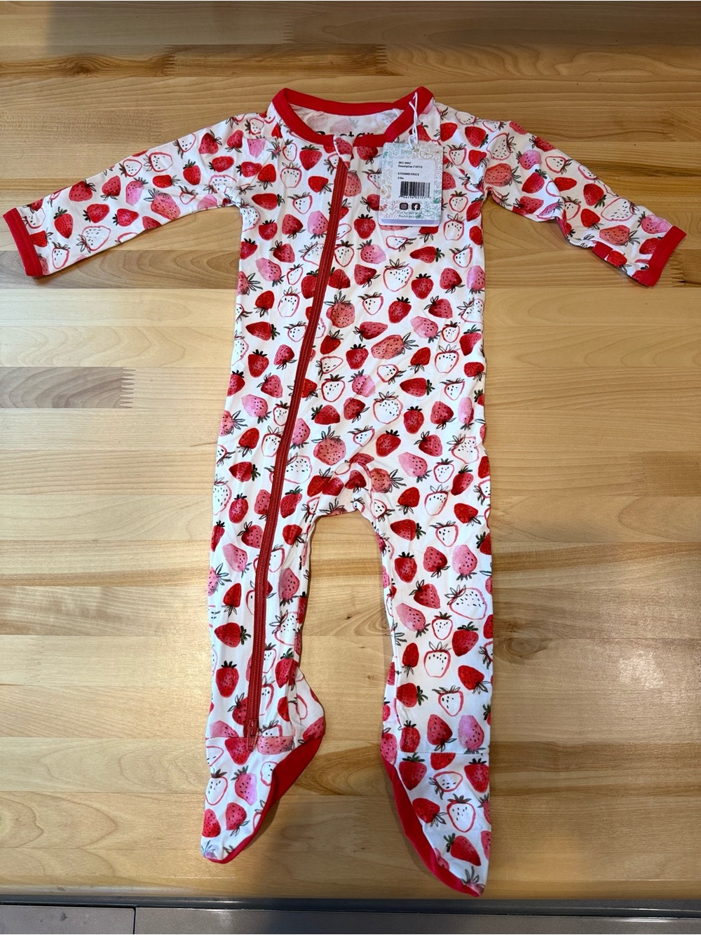 NWT Bestaroo Strawberry Footie Sleeper 3-6mo